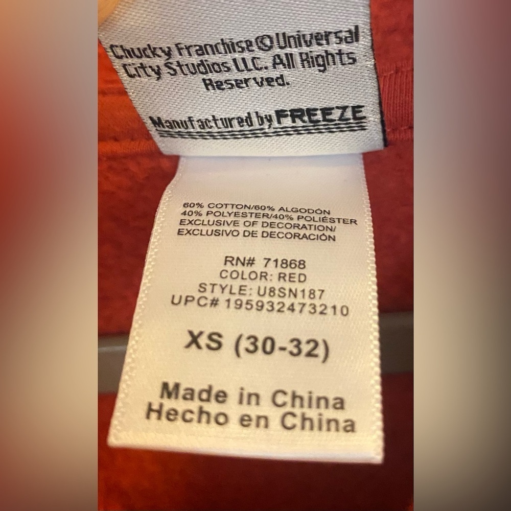 Chucky Pullover Hoodie Mens Size XS/30-32 Friends Til The End NEW - Picture 3 of 7